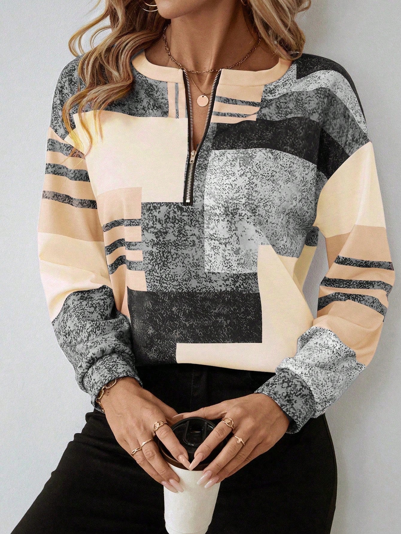Enara™ | Chic Vintage Sweatshirt