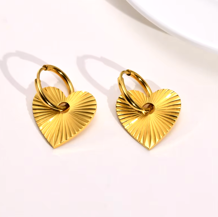 Ribbed Heart Earrings