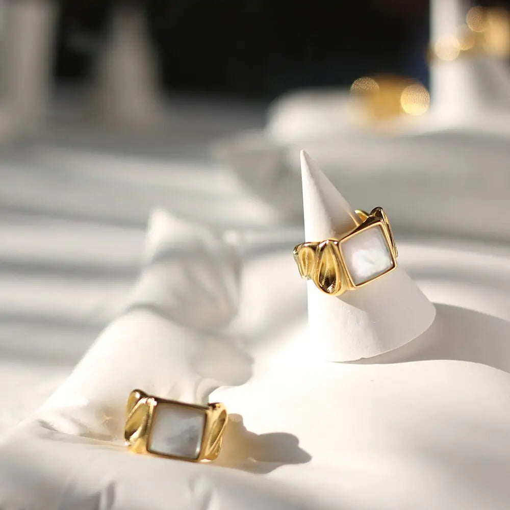 Ivory Gloss Ring