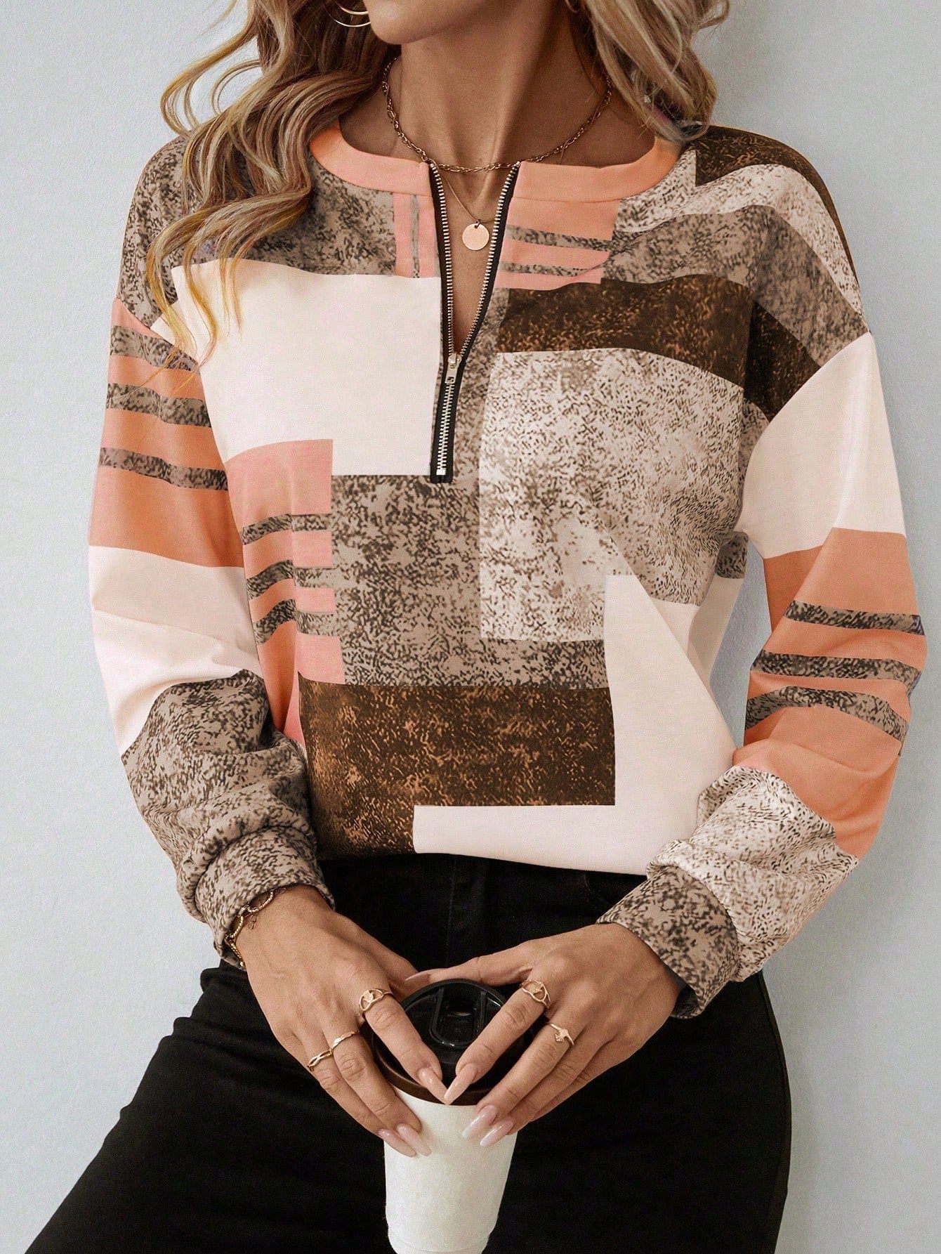 Enara™ | Chic Vintage Sweatshirt 
