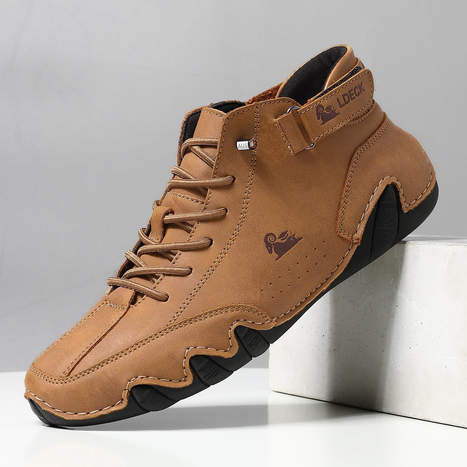 LDeck™ - Waterproof and breathable orthopedic shoes