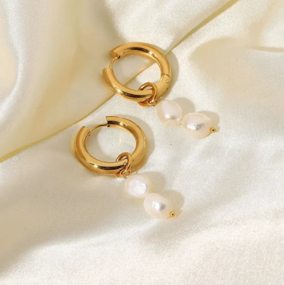 Dreamy Pearl Earrings